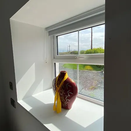 Teach Neil Mhanais Фалкарра